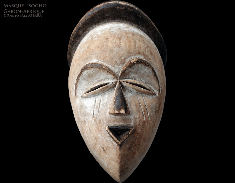 Masque produit par le peuple Tsogho - Gabon - Exemple 1