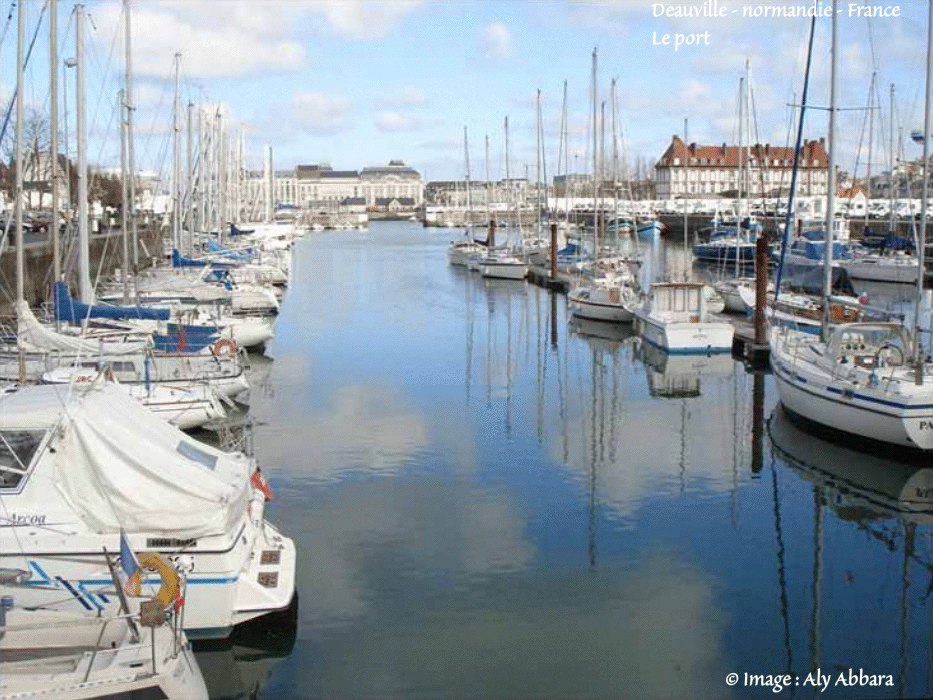 Deauville-sur-Mer : le port des bateaux de plaisance