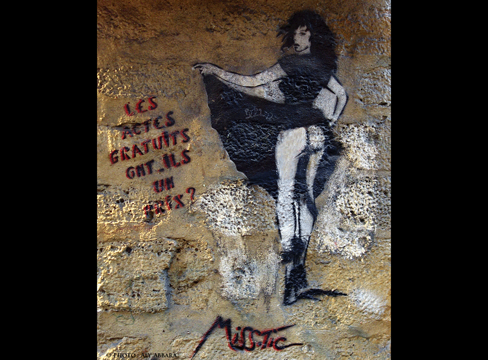 Paris - Art de rue (Street Art - Art urbain mural) - Pochoir mural signé Miss-Tic -  Épigramme (Les actes gratuits ont-ils un prix ?)