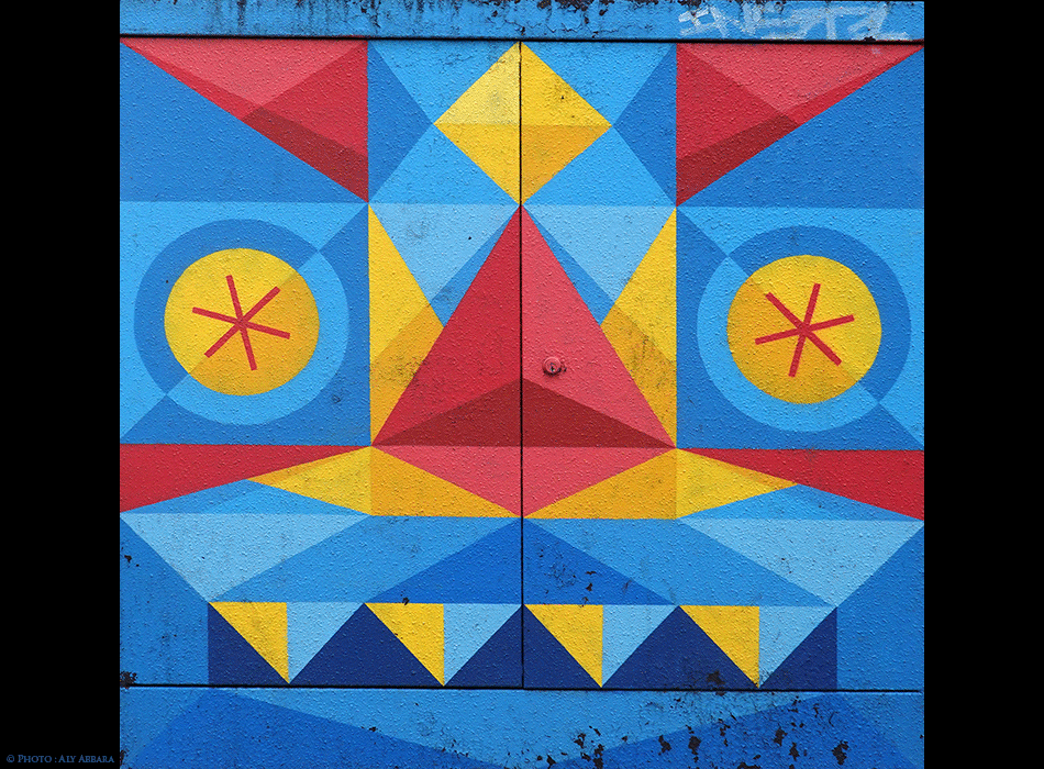 Paris - Art urbain mural - Visage géométrique - Rue Raspail
