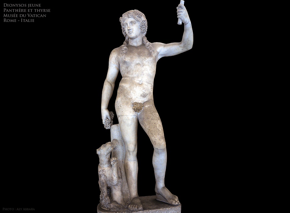 Rome - Italie - Musées du Vatican - Dionysos jeune tenant un thyrse et une grappe de raisin ; une panthère à son côté