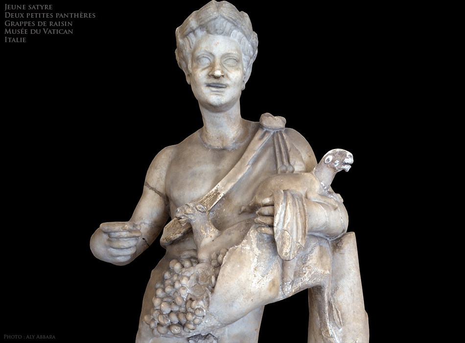 Rome - Italie - Musée du Vatican - Jeune satyre tenant deux petites panthères et des grappes de raisin