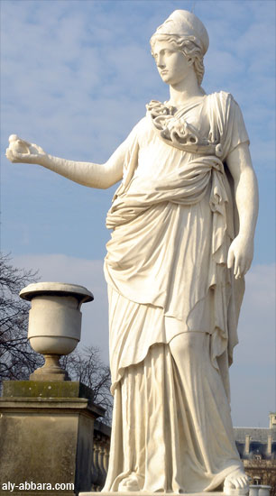 Athéna, déesse de la guerre , de la sagesse et des artisants (Jardin de Luxembourg - Paris - France)