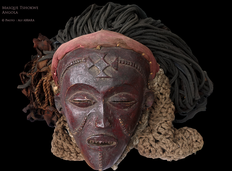 Art africain - Masques produits par le peuple Tshokwé - Angola