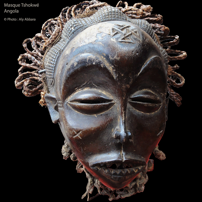 Art africain - Masques produits par le peuple Tshokwé - Angola
