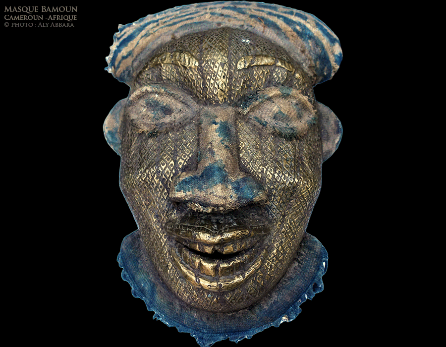 Art africain - Masque Ngoin du peuple Bamoun (Bamum) - Grassland - Cameroun - exemple 03