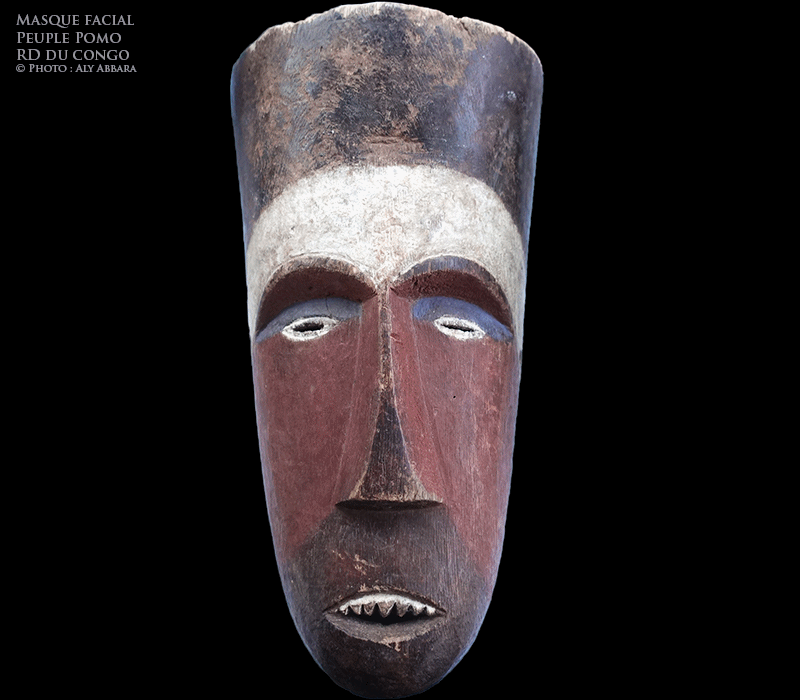Masque facial polychrome du peuple Pomo - RD du Congo