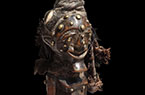 Statue représentant une figure fétiche surmontée d'une corne(gardien de reliquaire) produite par le peuple Songye - RD du Congo