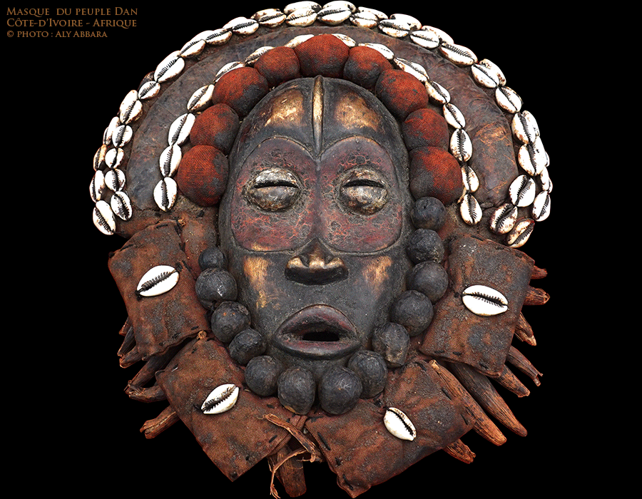 Art africain - Masque facial du peuple Dan (Yacouba) - Côte d'Ivoire - Afrique - Exemple 01