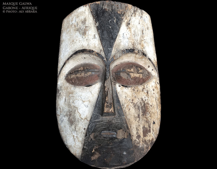 Masque produit par le peuple Galwa - Gabon - Afrique - Exemple 1
