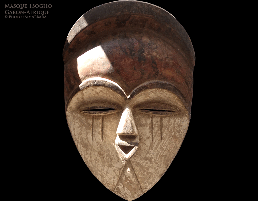 Masque produit par le peuple Tsogho - Gabon - Exemple 2