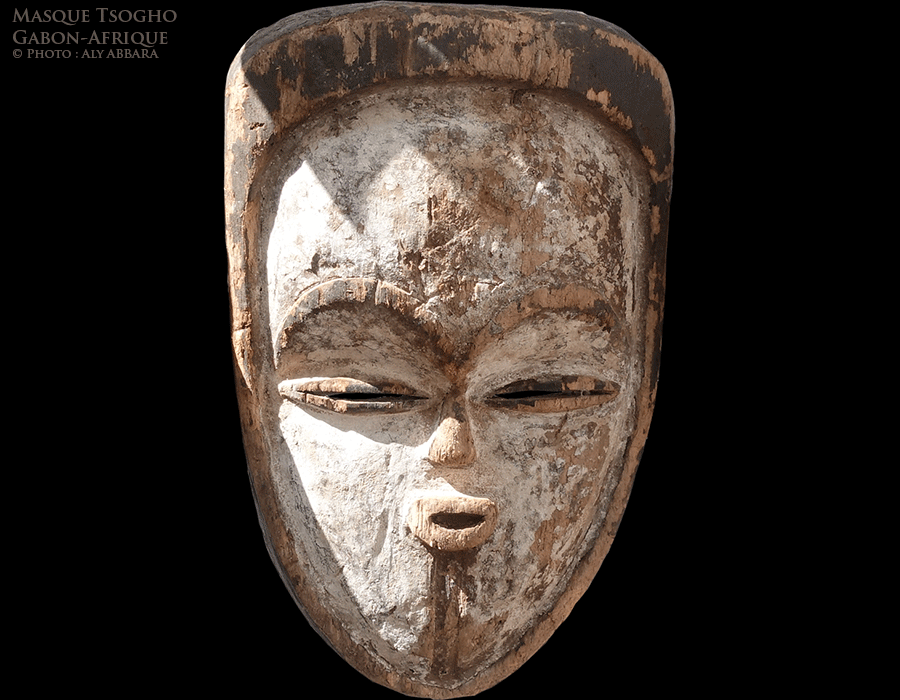 Masque produit par le peuple Tsogho - Gabon - Exemple 3