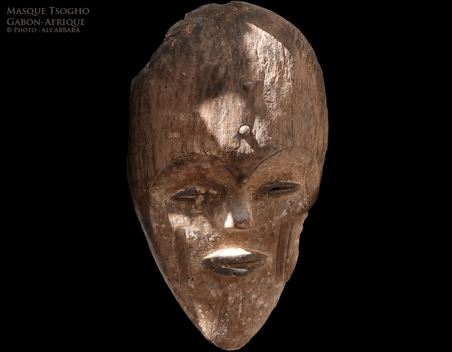 Masque produit par le peuple Tsogho - Gabon - Exemple 6