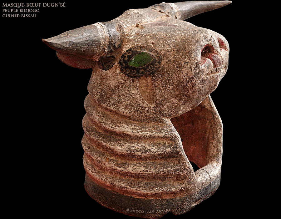 Art africain - Masque-bœuf - Dugn Bé - Sculpture du peuple Bidjogo - Guinée-Bissau - Exemple 02