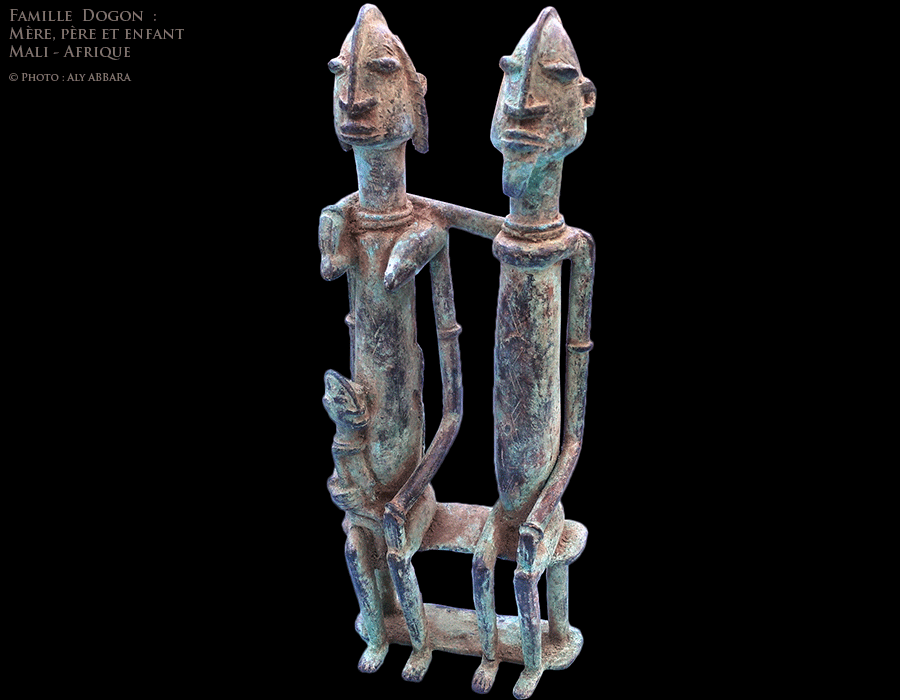 Statuette représentant la famille promrdiale Dogon - Peuple Dogon - Mali