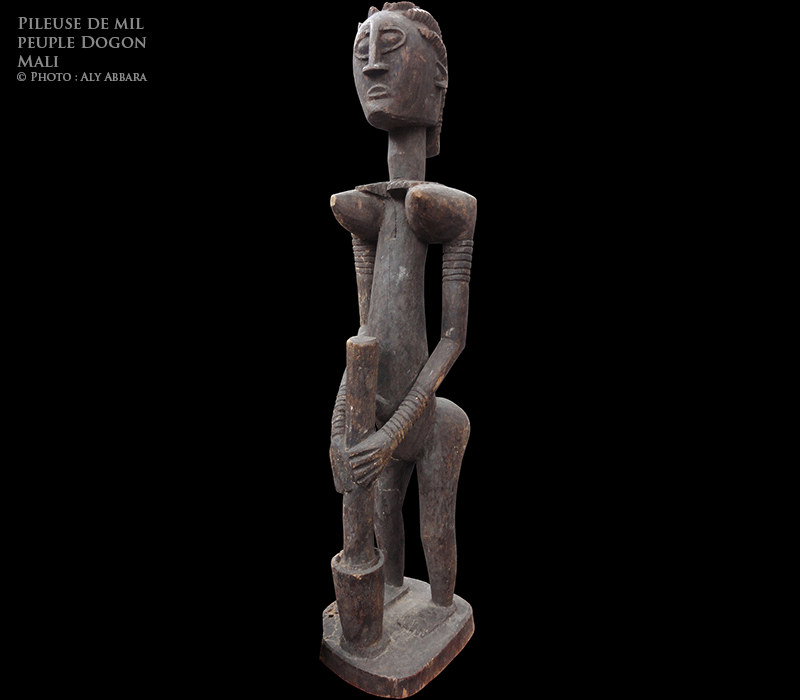 Statue féminine - Pileuse de mil - Peuple Dogon - Mali