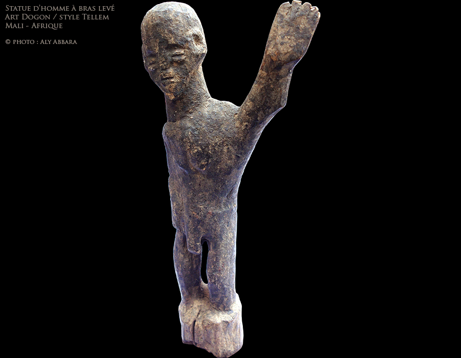 Art africain - Statue féminine - femme aux bras levés - - Style Tellem - Peuple Dogon - Mali