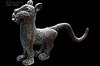 Statue animalière - jeune léopard - Objet d'art décoratif - Royaume Edo du Bénin  - Afrique