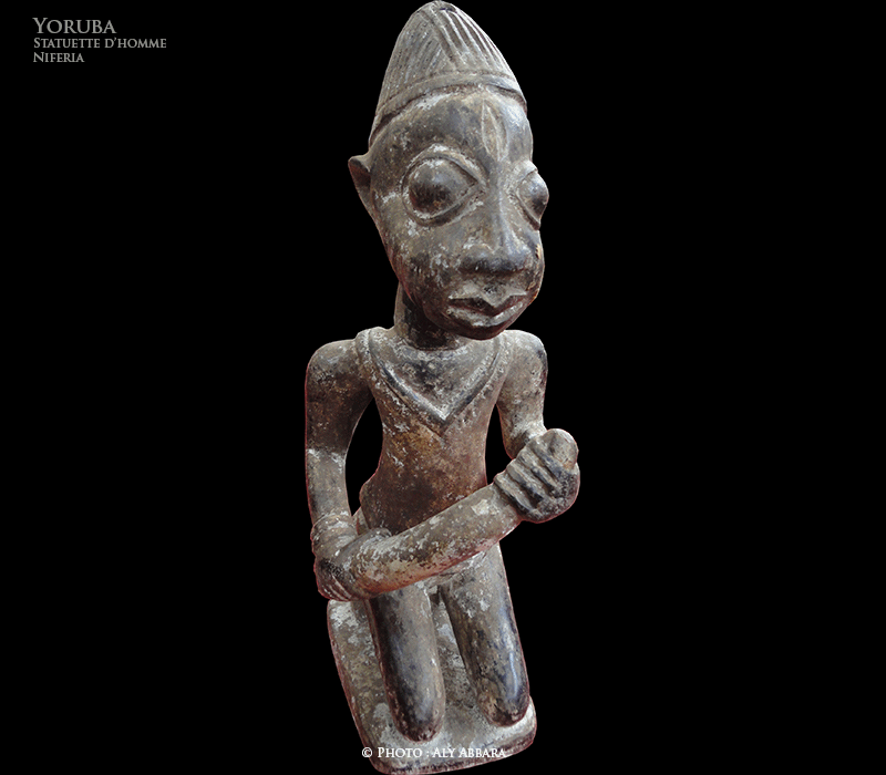 Figurine féminine - sculpture de l'ethnie Yoruba