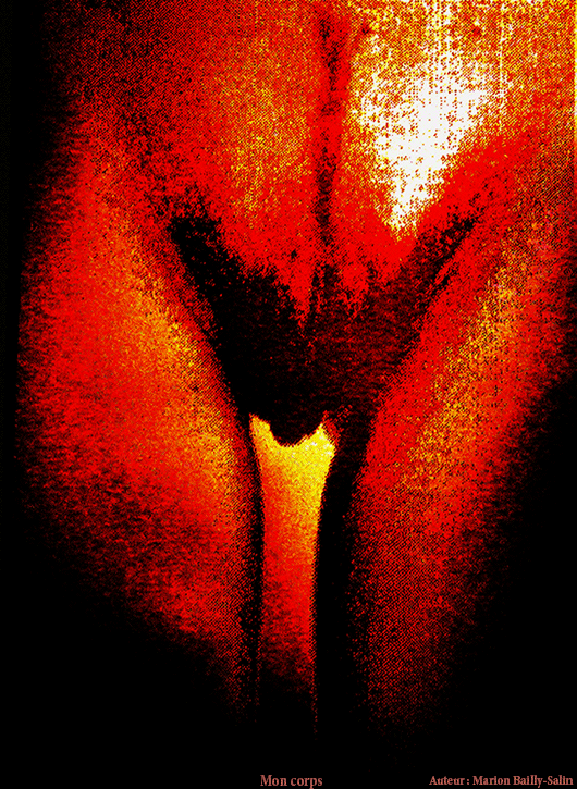 entre le haut des cuisses dans l'obscurité et une lumière rouge