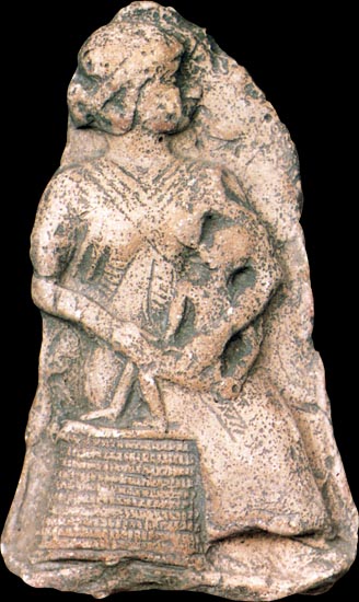 Femme allaitant : Tello - IIIe millénaire avant Jésus - Christ