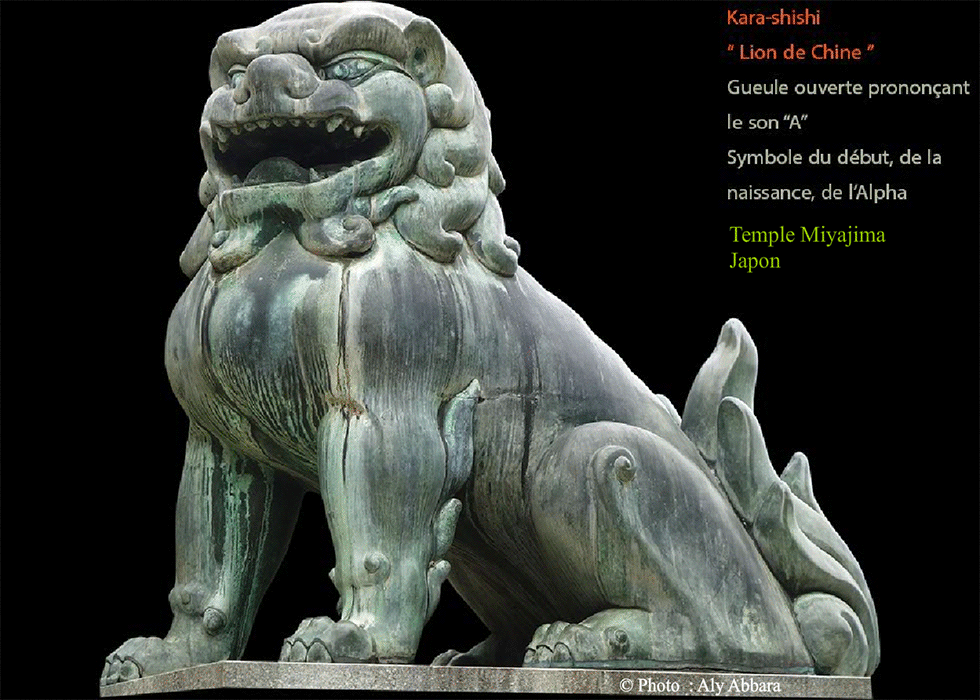lions à une queue unique, gardien des temples Shintos et les temples bouddhistes au Japon