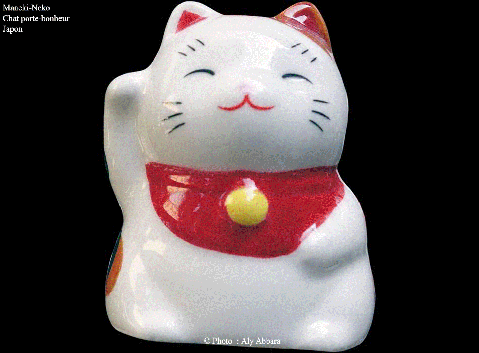 Collection d'images montrant les différentes représentations des Maneki-Neko