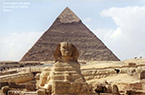 Sphinx de Chéfren - Vue de face avec la pyramide de Chéfren - Guiza