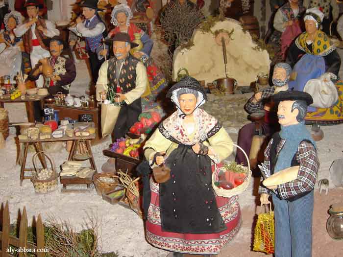 Luceram : Crèches de Noël du Monde entier