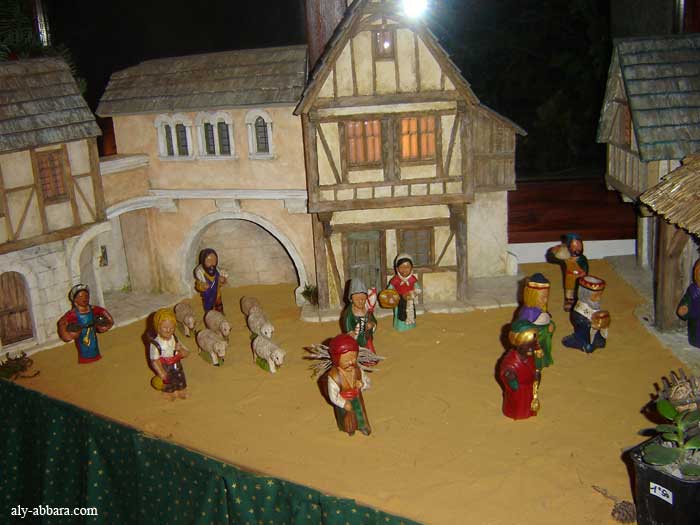 Luceram : Crèches de Noël du Monde entier
