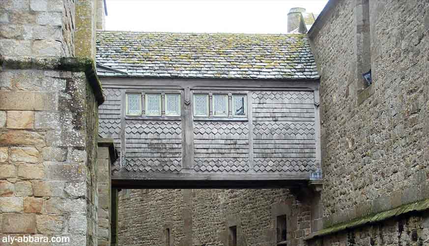 Le pont en bois sur le grand degré intérieur