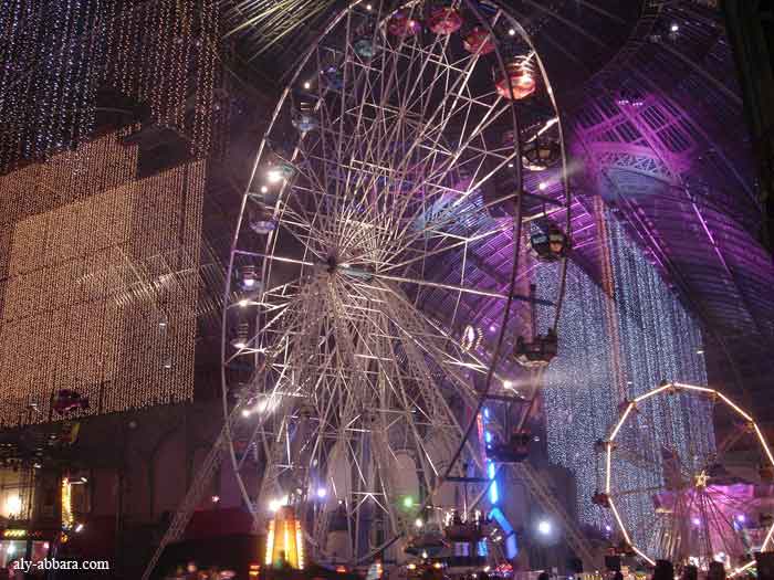 Paris : le Grand Palais et la fête foraine