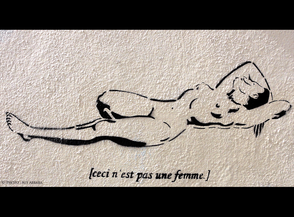 Paris - Art urbain mural - Oeuvre non signée - Ceci n'est pas une femme