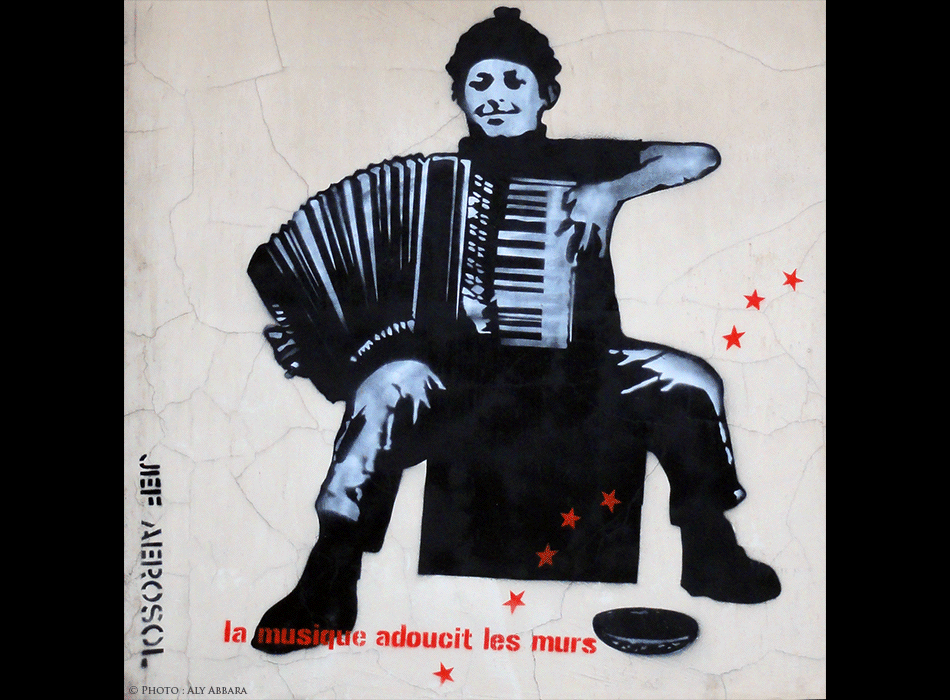 Oeuvre signée JEF AEROSOL - Association des Lézarts de la Bièvre - La musique adoucit les murs