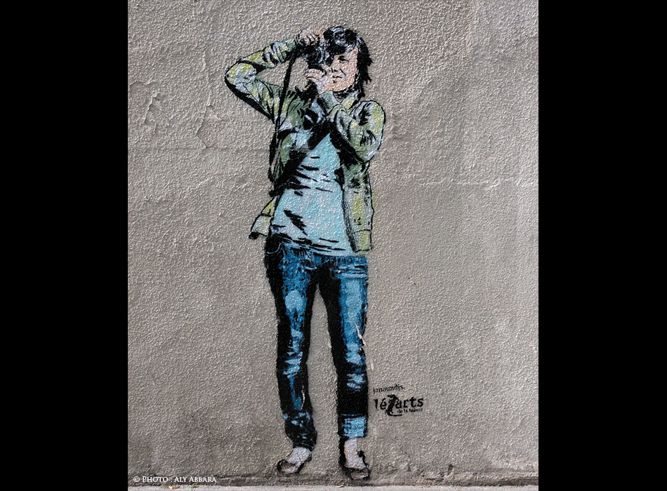 Art mural à Paris - Art Urbain - Janaundji - Lézarts de la Bièvre - Femme photographe (01)