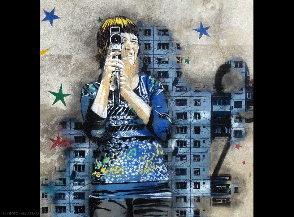 Art mural à Paris - Art Urbain - Janaundji - Lézarts de la Bièvre - Femme photographe (03)