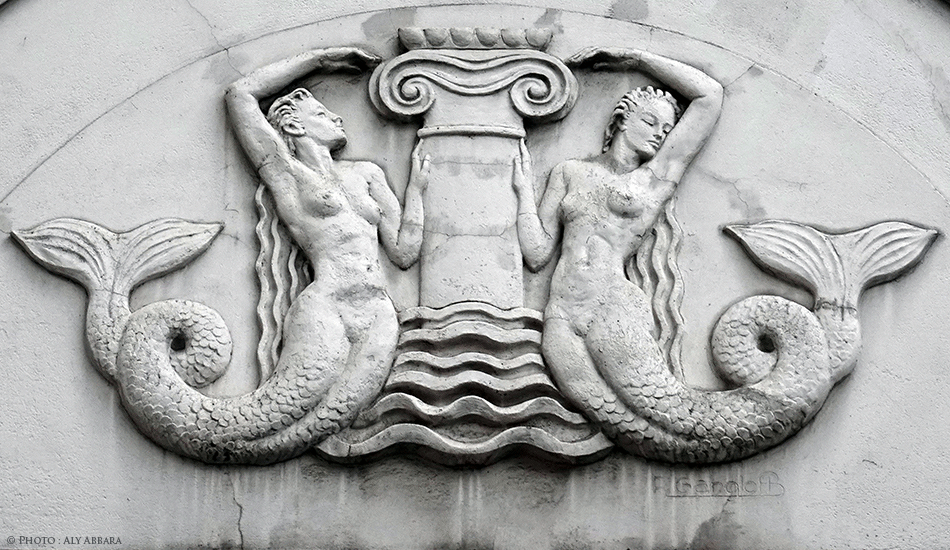 Paris - Art urbain mural - Les deux sirènes  de la rue Daguerre