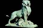 Lion terrassant une autruche - Jardin de Luxembourg - Paris - France