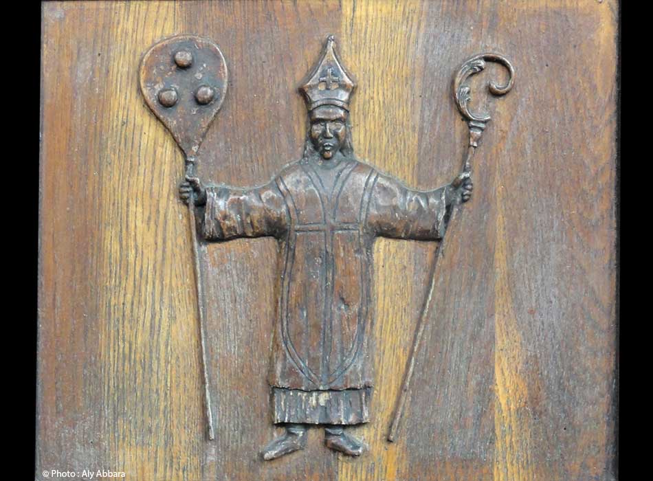 Paris -Arts et métiers : Personnalité religieuse - الفن في الشارع الباريسي