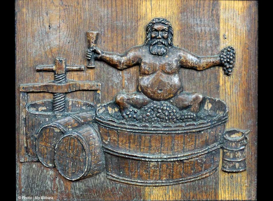 Paris -Arts et métiers : Viniculteur - الفن في الشارع الباريسي