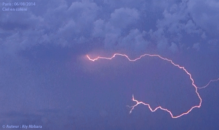 Ciel parisien en colère - Eclairs - 2014 - juin - 08 - Paris - France