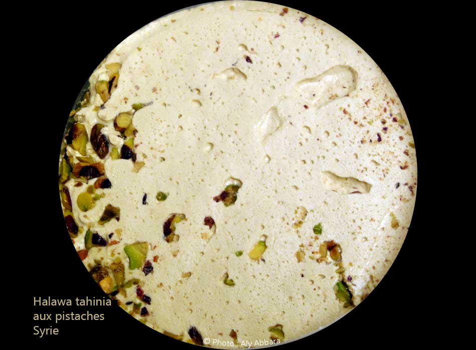 Halawa (halva) tahiniia aux pistaches - حلاوة طحينية بالفستق الحلبي